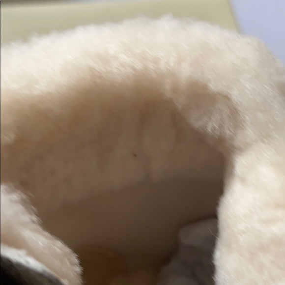 UGGS Jorie metallic boots - Picture 8 of 10